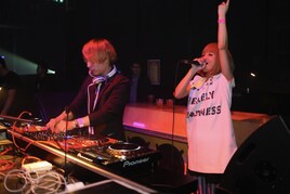 CAPSULEに歓喜、豪華DJ&ライブ三昧ASOBINITE!!!大団円