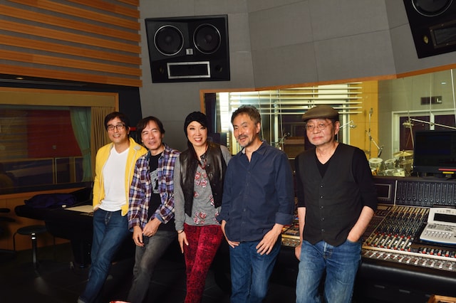 ひさびさにスタジオで顔を合わせた松任谷由実とキャラメル・ママ。