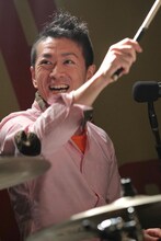 中富雄也（Dr, Cho）（Photo by TSUNEO KOGA）