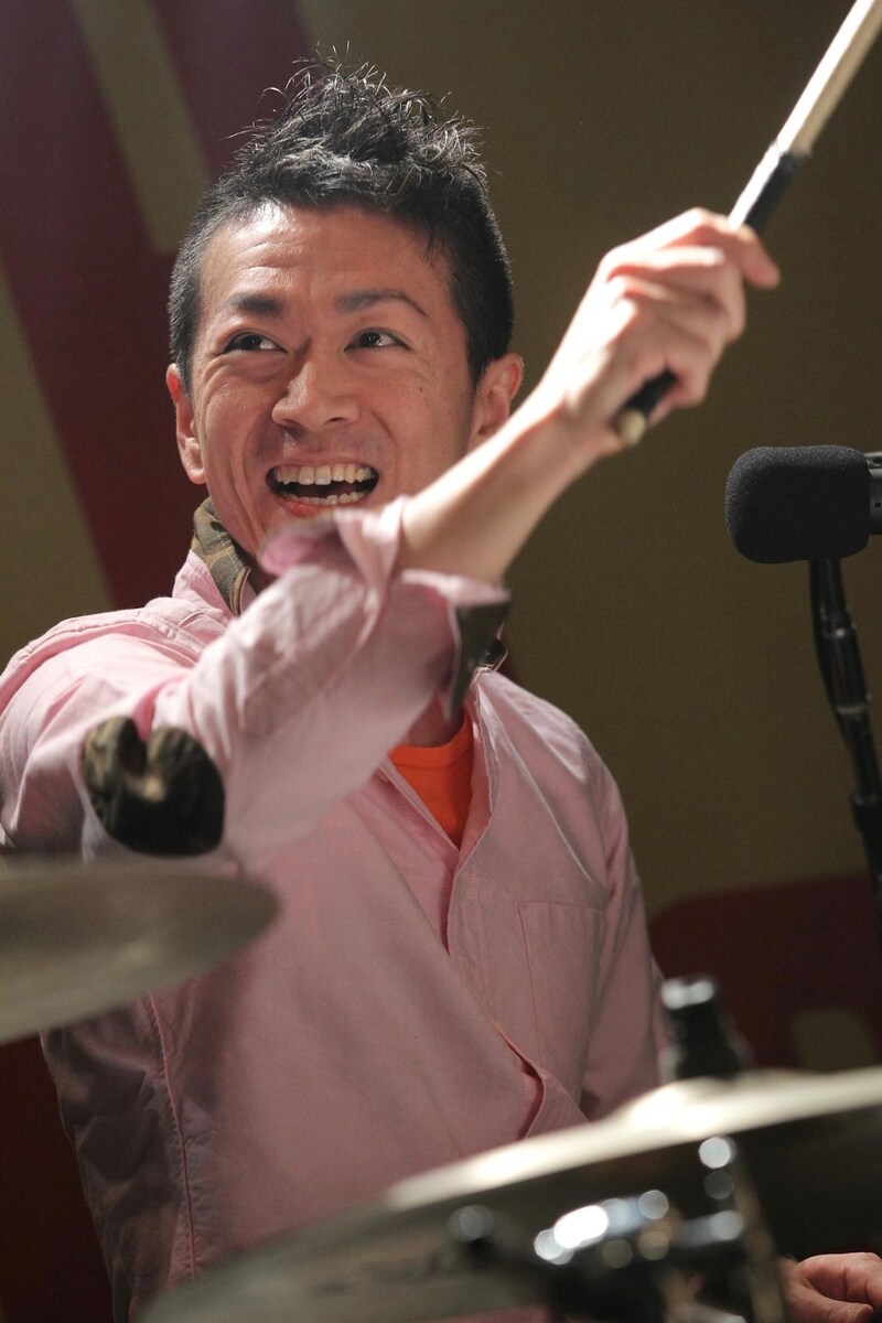 中富雄也（Dr, Cho）（Photo by TSUNEO KOGA）