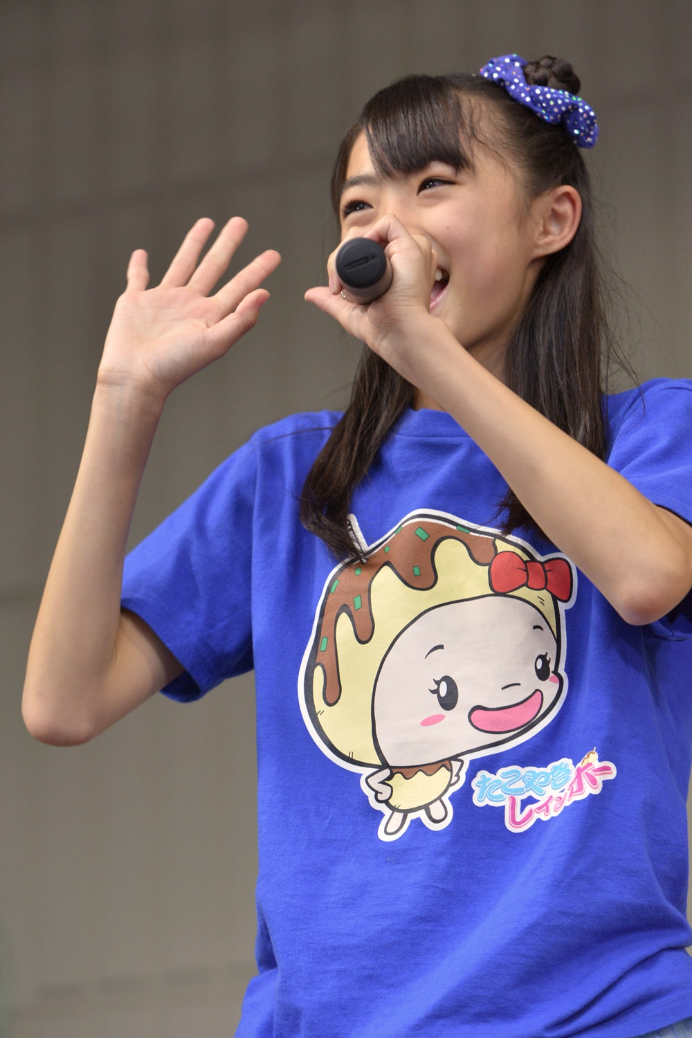 春名真依