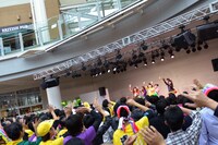 本日11月10日に大阪・あべのキューズモールで行われたたこやきレインボーのイベントの様子。