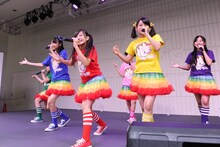 本日11月10日に大阪・あべのキューズモールで行われたたこやきレインボーのイベントの様子。