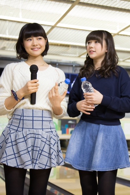 「HKT48『メロンジュース』発売記念 大ボウリング大会」の様子。