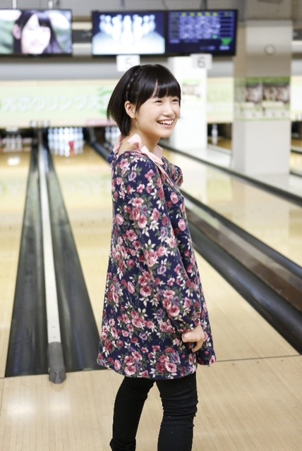 「HKT48『メロンジュース』発売記念 大ボウリング大会」の様子。