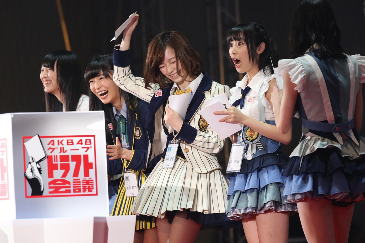 「AKB48グループ ドラフト会議」イベントの様子。(c)AKS
