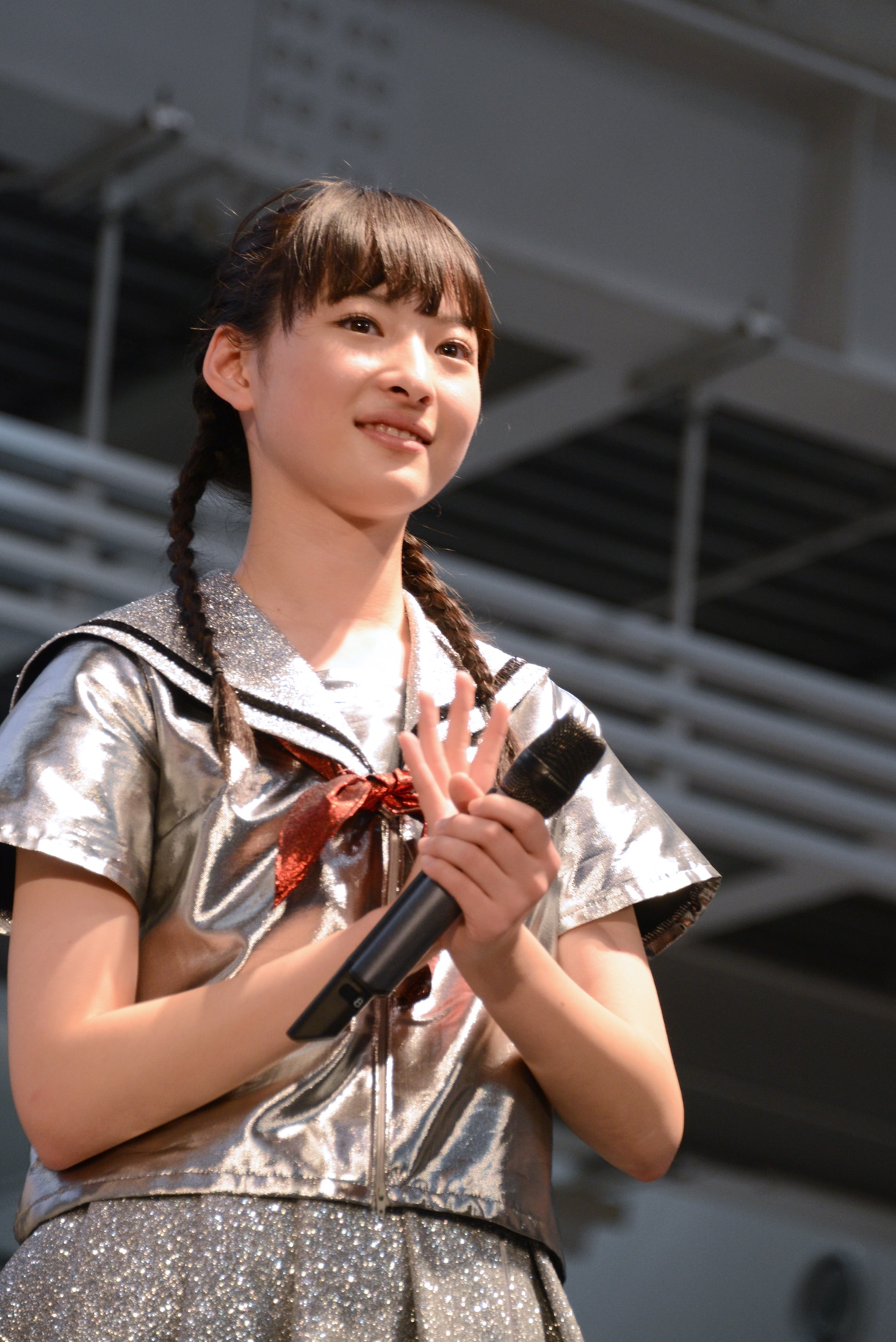 松野莉奈