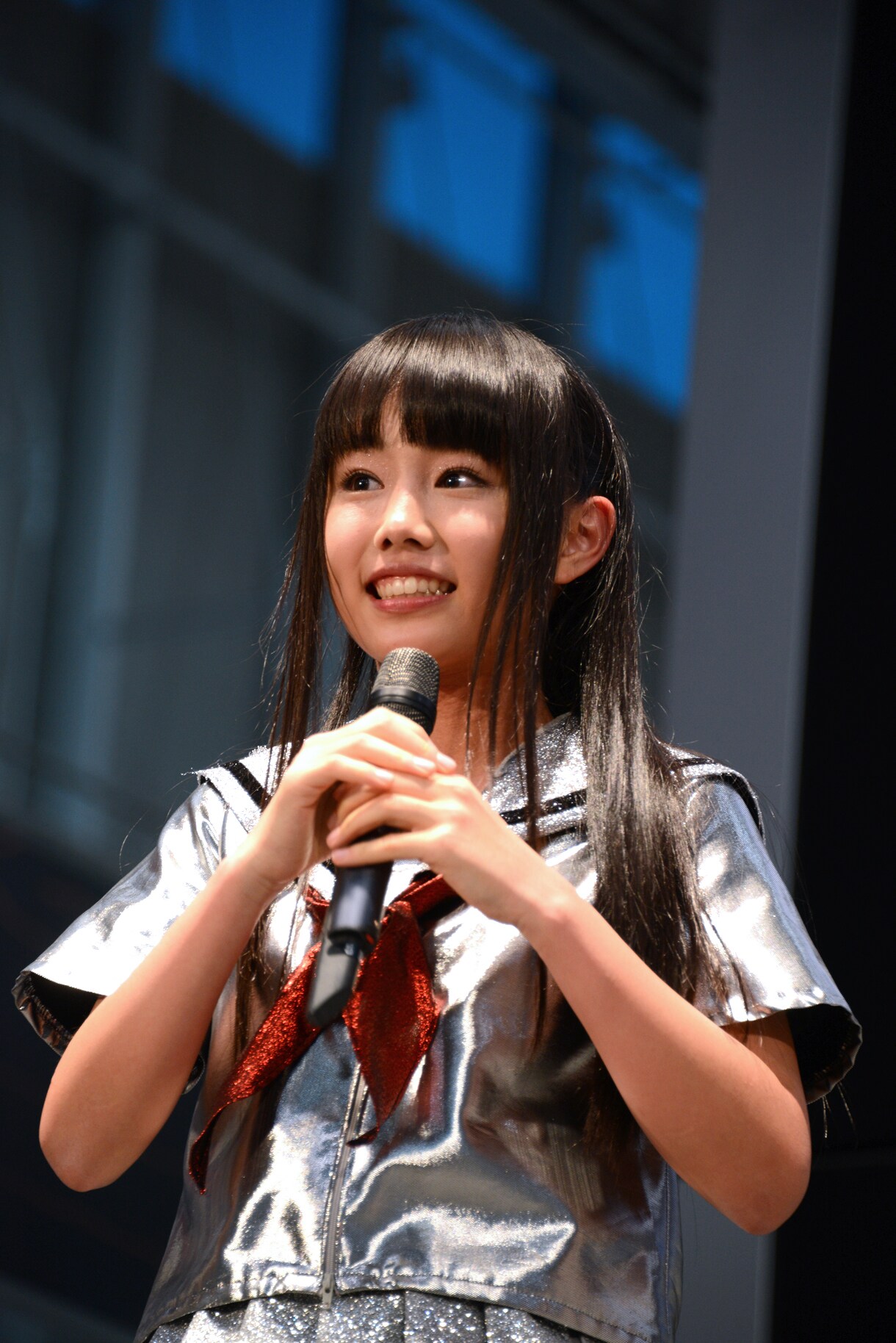 廣田あいか - エビ中ライブで関根勤監督作「未確認中学生X」PV初披露