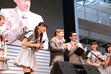 「私立恵比寿中学 フリーライブ HMV presents MEGA WEBリニューアル記念 ～恩も倍返し～」の様子。