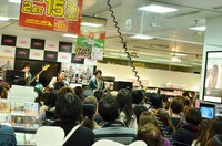 HMV札幌ステラプレイスでのイベントの様子。