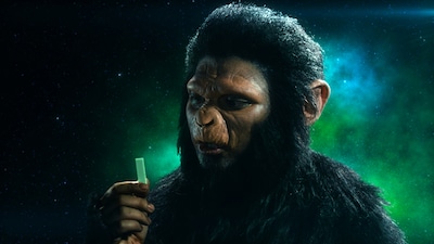 「ストライド ハードケース」の新CMのワンシーン。