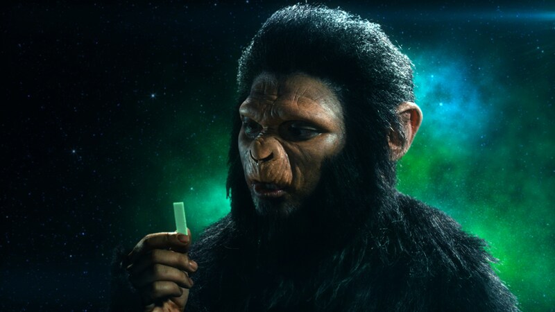 「ストライド ハードケース」の新CMのワンシーン。