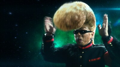 「ストライド ハードケース」の新CMのワンシーン。