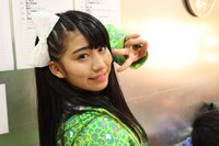 休憩中も元気な坂本遥奈。