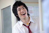 映画「大人ドロップ」のワンシーン。 (c)2013 樋口直哉・小学館 / 「大人ドロップ」製作委員会