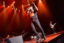 藤井フミヤ「復活！カウントダウンライブ青春『50日前夜祭』」の様子。（撮影：三浦憲治）