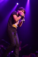 藤井フミヤ「復活！カウントダウンライブ青春『50日前夜祭』」の様子。（撮影：三浦憲治）