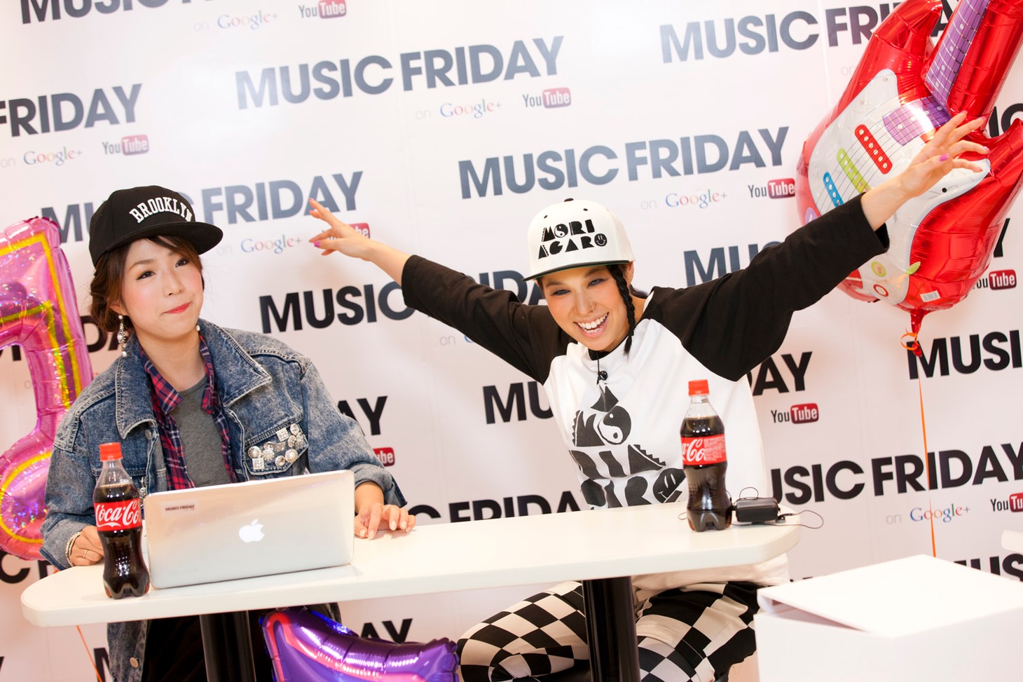 AI「MUSIC FRIDAY on Google+ | YouTube」出演時の様子。