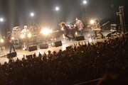 くるり「15th Anniversary くるり『Remember me』リリースツアー ～モチを投げます～」東京・Zepp DiverCity TOKYO公演の様子。（撮影：久保憲司）