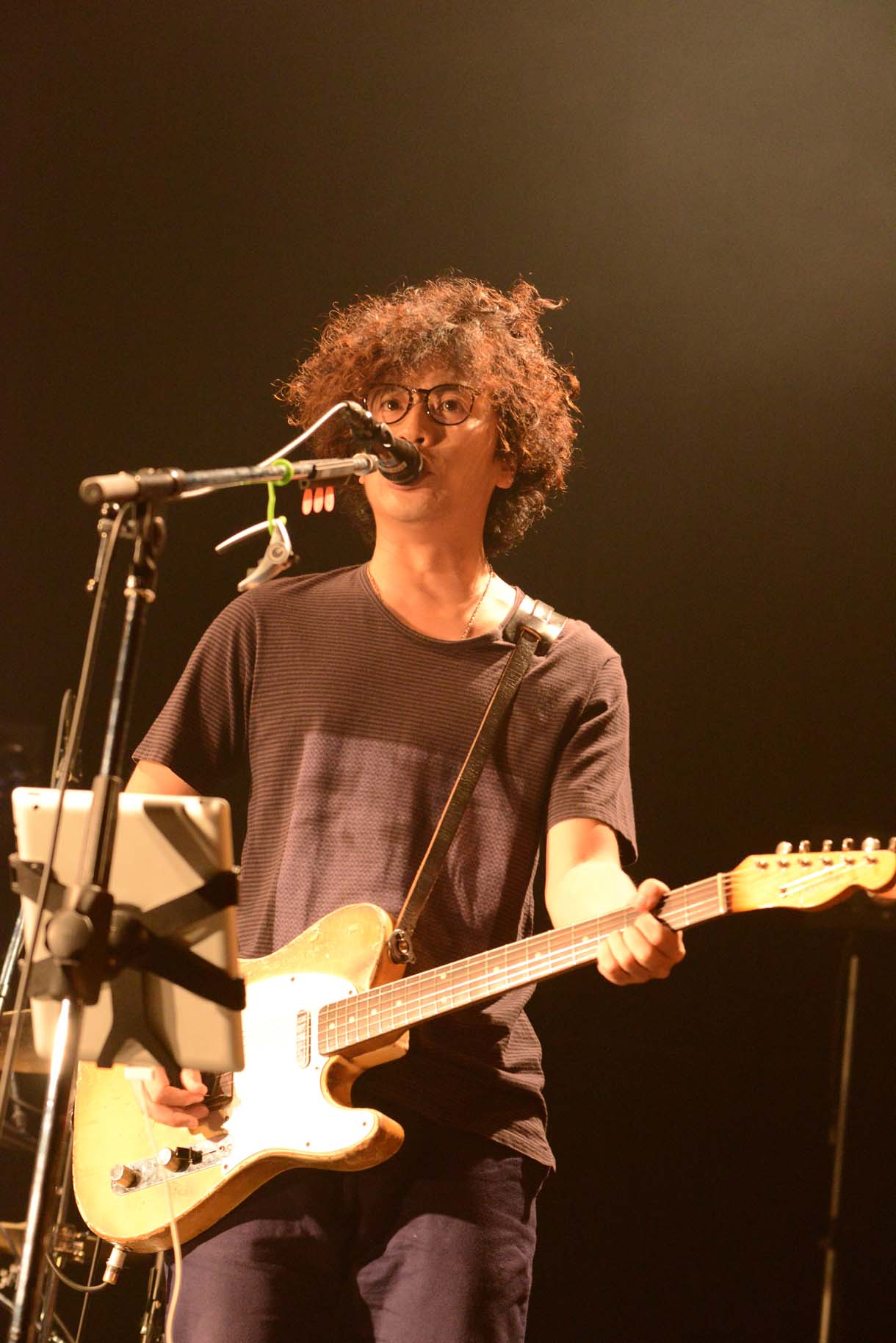 岸田繁（Vo, G）（撮影：久保憲司）