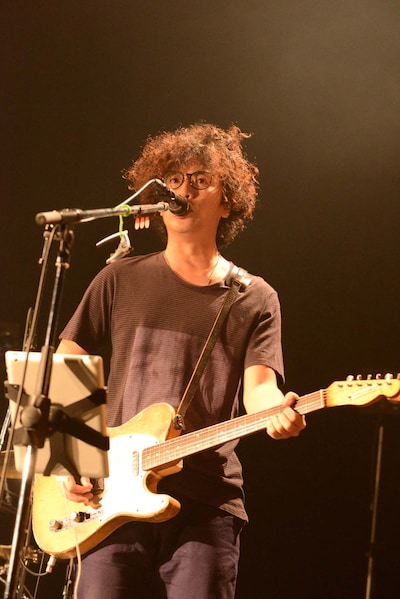 岸田繁（Vo, G）（撮影：久保憲司）