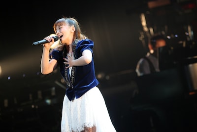 MCでは友人や家族に向けて丁寧に感謝を伝えていた華原朋美。