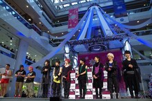 超特急「Kiss Me Baby～あなたはキスしたい？それともキスされたい??～ツアー」東京・池袋サンシャインシティ公演の様子。