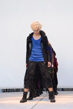 超特急「Kiss Me Baby～あなたはキスしたい？それともキスされたい??～ツアー」神奈川・ラゾーナ川崎プラザ ルーファ広場 グランドステージの様子。