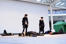 「Snow break」を披露する超特急。