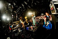 ねごと「ねごと お口ポカーン!! ～SYNCRONIGHT TOUR～」渋谷CLUB QUATTRO公演の様子。