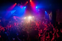 ANGRY FROG REBIRTH「Dance in the dark Tour -Final-」の様子。