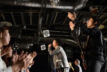 「河野勇作（桐谷健太）×THE イナズマ戦隊『喜びの歌』発売記念スペシャルイベント」の様子。