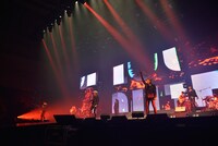 B.A.P「B.A.P 1st Japan Tour : WARRIOR Begins」兵庫・神戸ワールド記念ホール公演の様子。