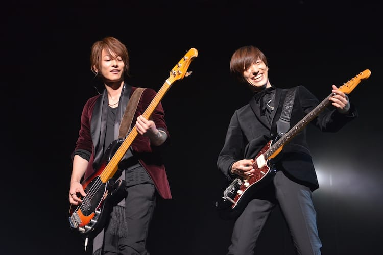 映画 カノ嘘 試写 クリプレが佐藤健入れ5人編成ライブ コミックナタリー