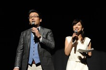 映画「カノジョは嘘を愛しすぎてる」完成披露試写会の様子。