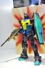 ガンプラEXPO、片桐仁ガンダムは色反転でアムロの内面表現