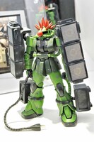 DJ LOVE（SEKAI NO OWARI）作「DJ LOVE専用量産型ザクII」