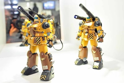 トータス松本作「重機のガンキャノン」