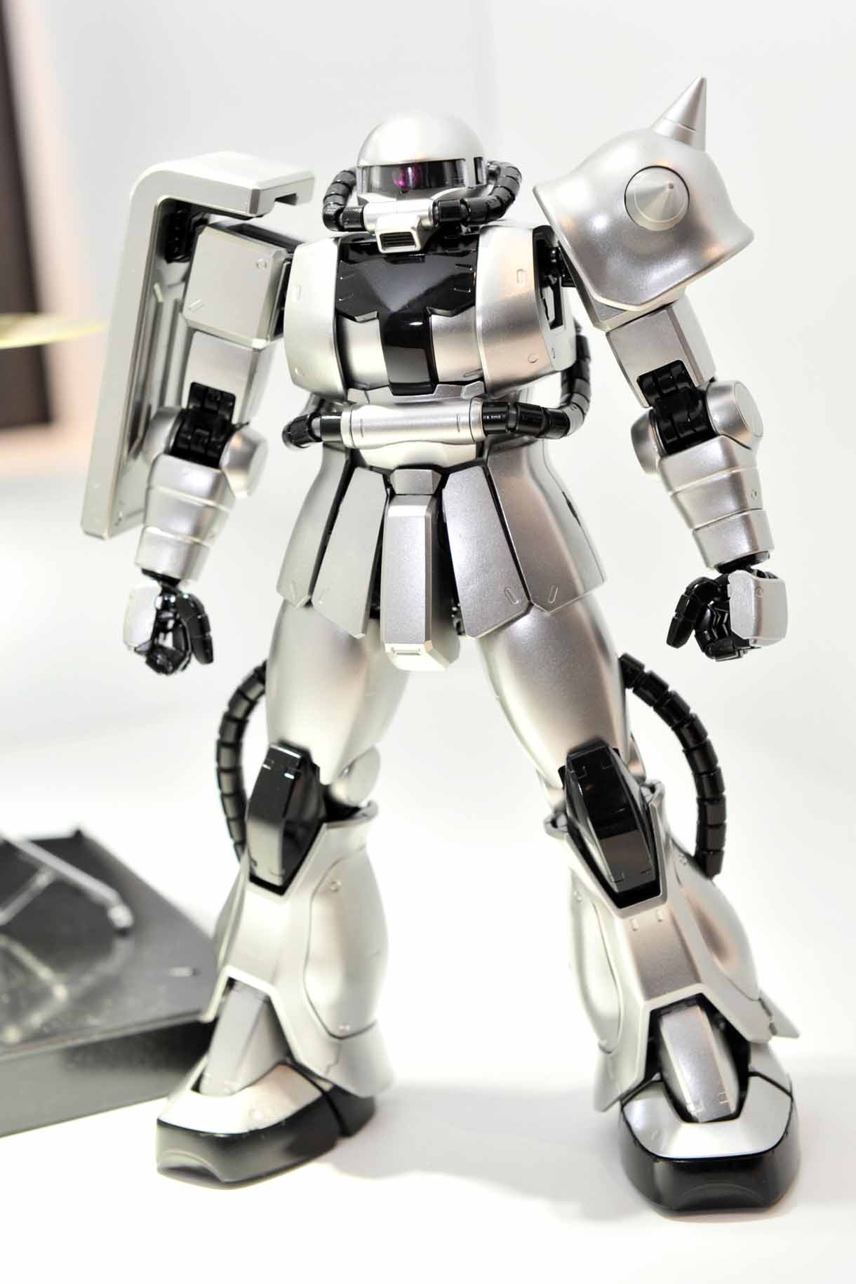 ピエール中野作「クロームザクII」