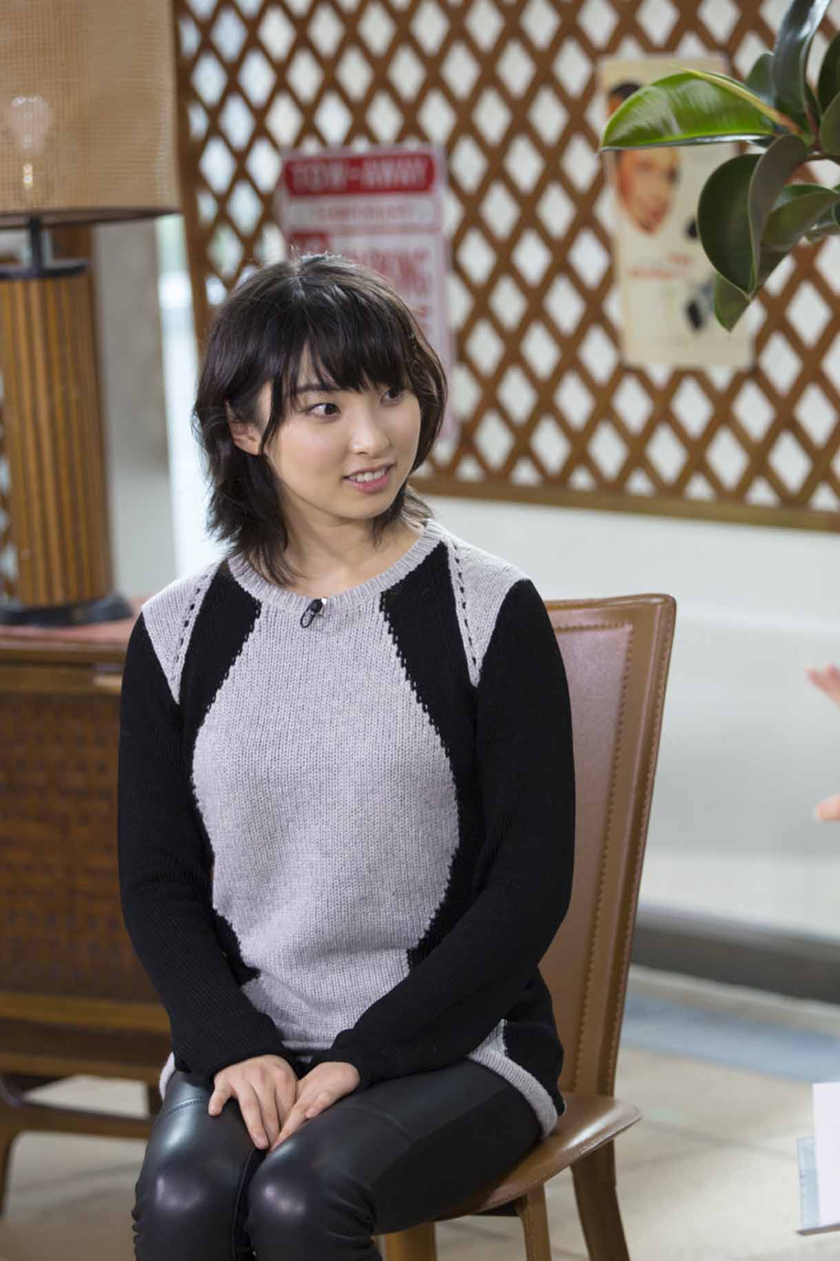 「M-姉's アップデート」のコーナーに出演した家入レオ。