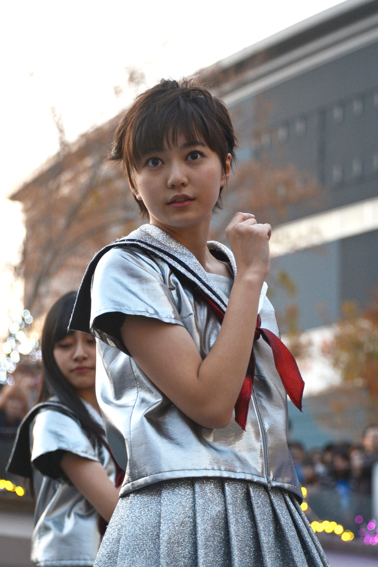安本彩花