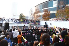 私立恵比寿中学フリーライブの様子。