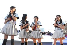 左から星名美怜、鈴木裕乃、柏木ひなた、杏野なつ。