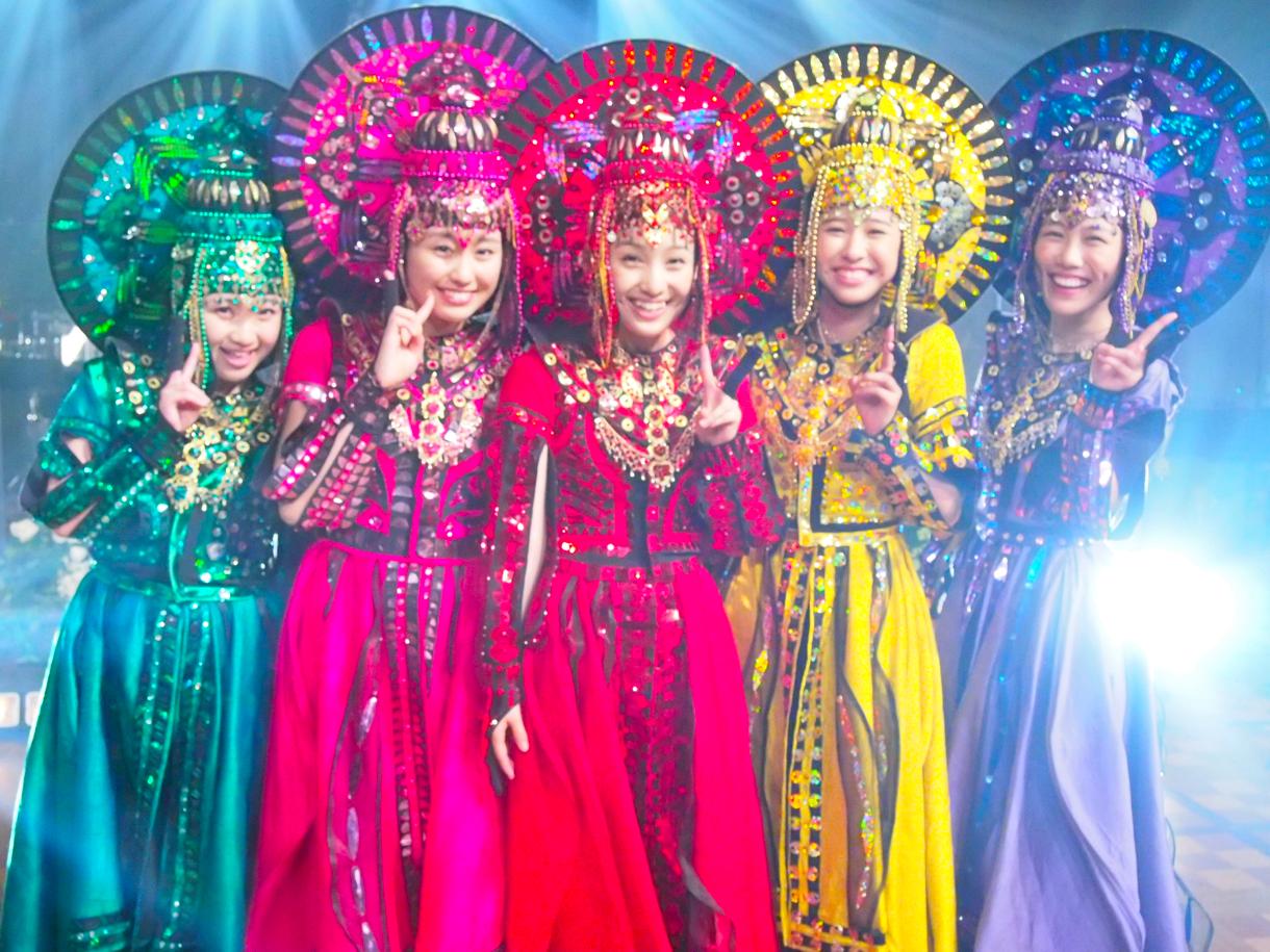 「GOUNN」収録時のももいろクローバーZ。