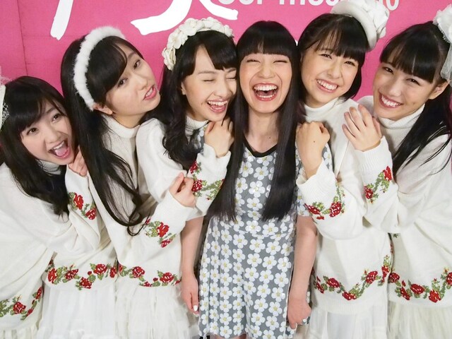 「いつか君が」収録後のももいろクローバーZとmiwa。