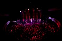 「赤い公園ワンマンツアー2013『いざ、公園デビュー～トトトツーツーツートトト～』」東京キネマ倶楽部公演の様子。（撮影：福本和洋）