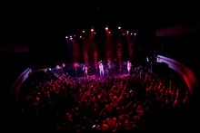 「赤い公園ワンマンツアー2013『いざ、公園デビュー～トトトツーツーツートトト～』」東京キネマ倶楽部公演の様子。（撮影：福本和洋）