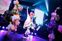 「なんだこれくしょんツアー ～きゃりーぱみゅぱみゅの宇宙シアター～」埼玉・大宮ソニックシティ公演の様子。（Photo by AKI ISHII）