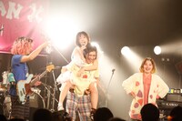 11月22日に東京・LIQUIDROOM ebisuにて開催されたSEBASTIAN Xワンマンライブの様子。