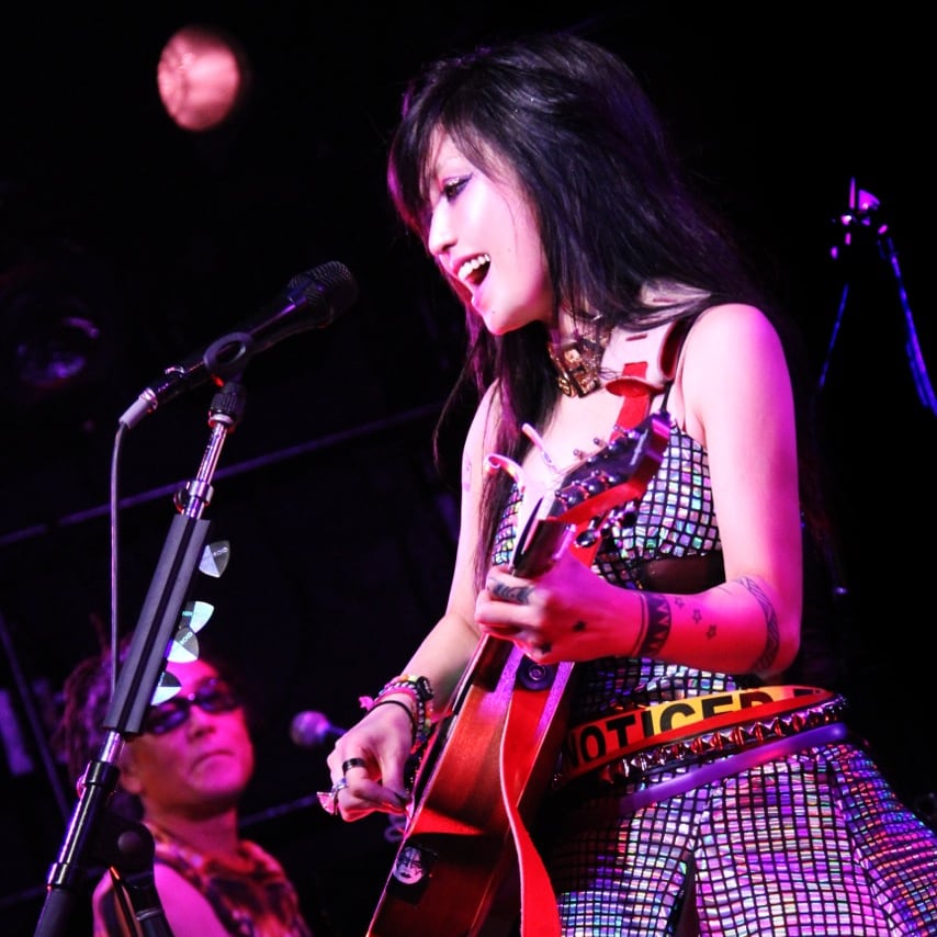 鬼束ちひろ、バンドツアーでオーサカ=モノレールと激突 - 音楽ナタリー